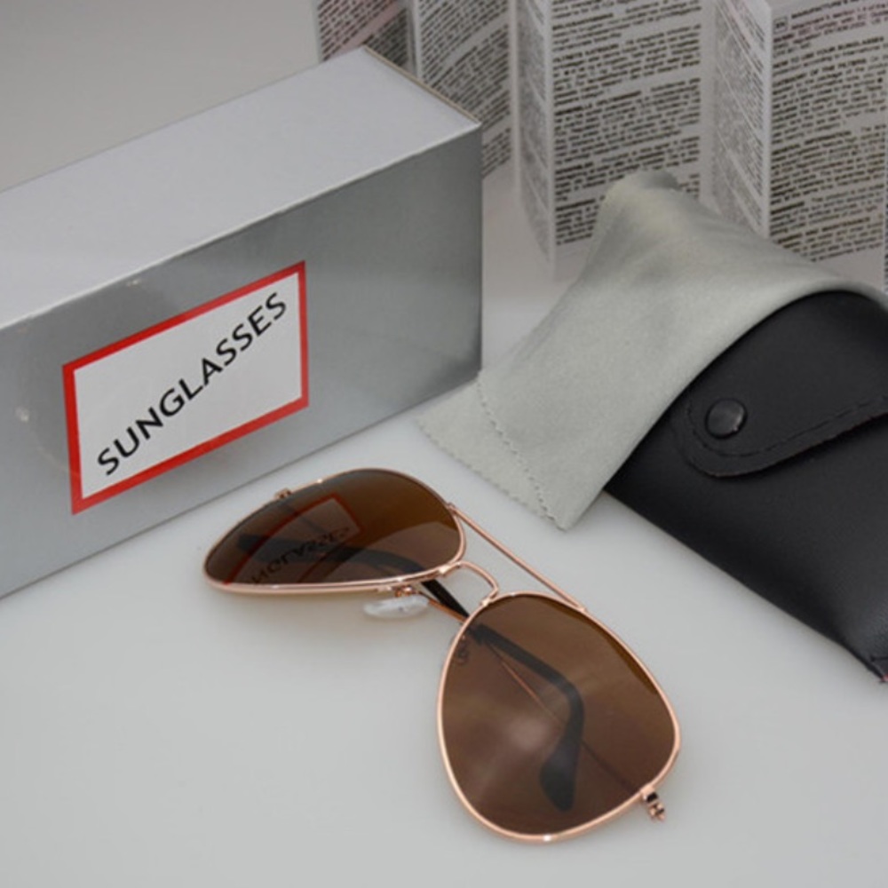 Stylish men’s sunglasses 